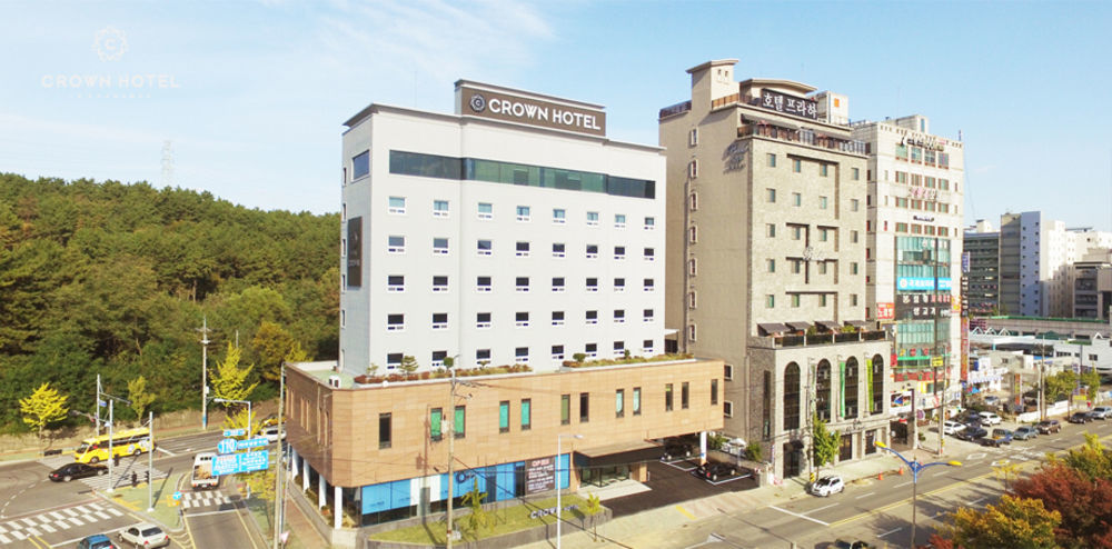 Crown Hotel Changwon Zewnętrze zdjęcie
